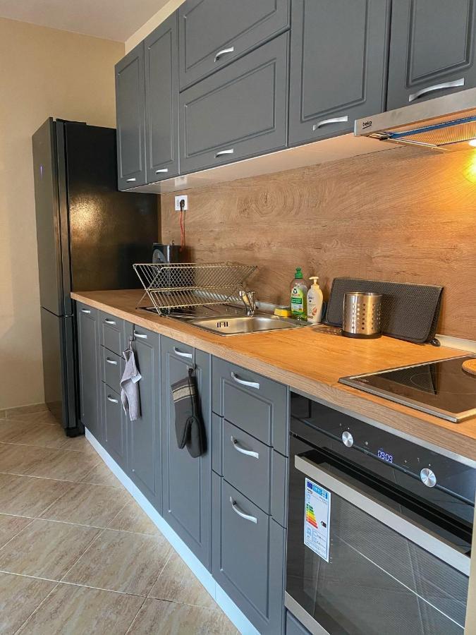 Stylish Urban Apart New 2021 Close To The Beach Varna Extérieur photo