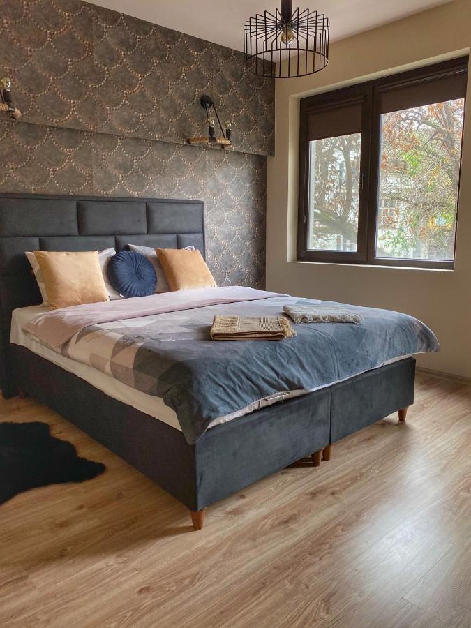 Stylish Urban Apart New 2021 Close To The Beach Varna Extérieur photo