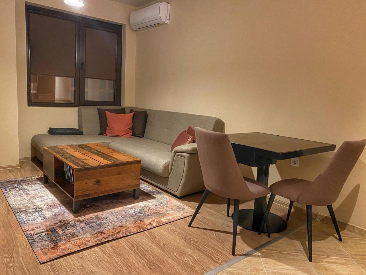 Stylish Urban Apart New 2021 Close To The Beach Varna Extérieur photo